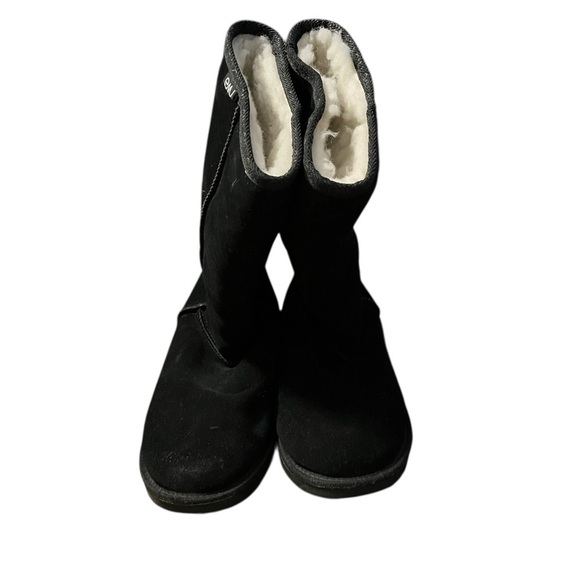 Emu Shoes - Emu Australian Wool lined and Suede Tall Boots Woman’s Size 8